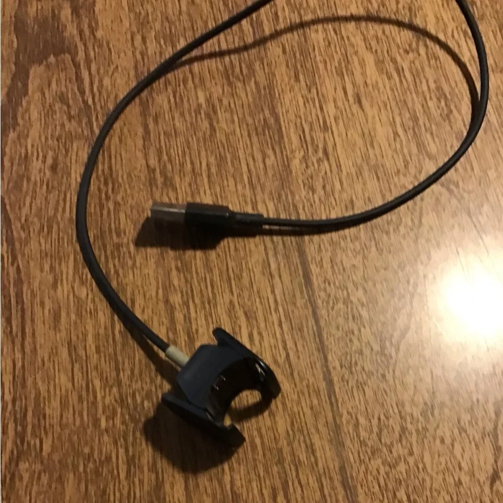 Fitbit band bundle and charger - 7 piece set